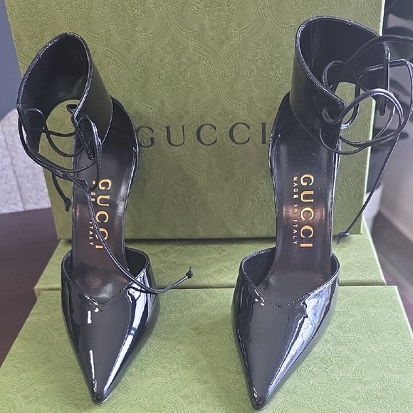 Gucci Glossy Black Lace-Up Heels